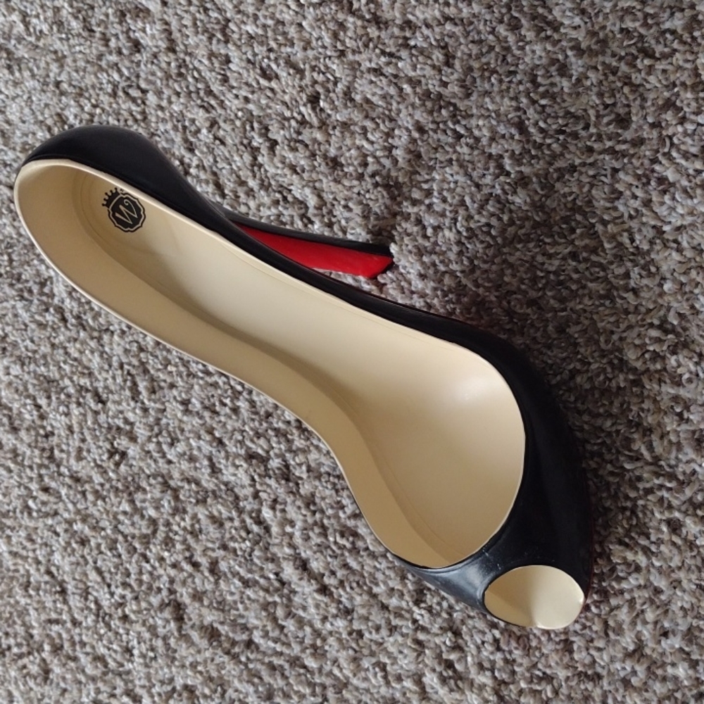 Wine holder